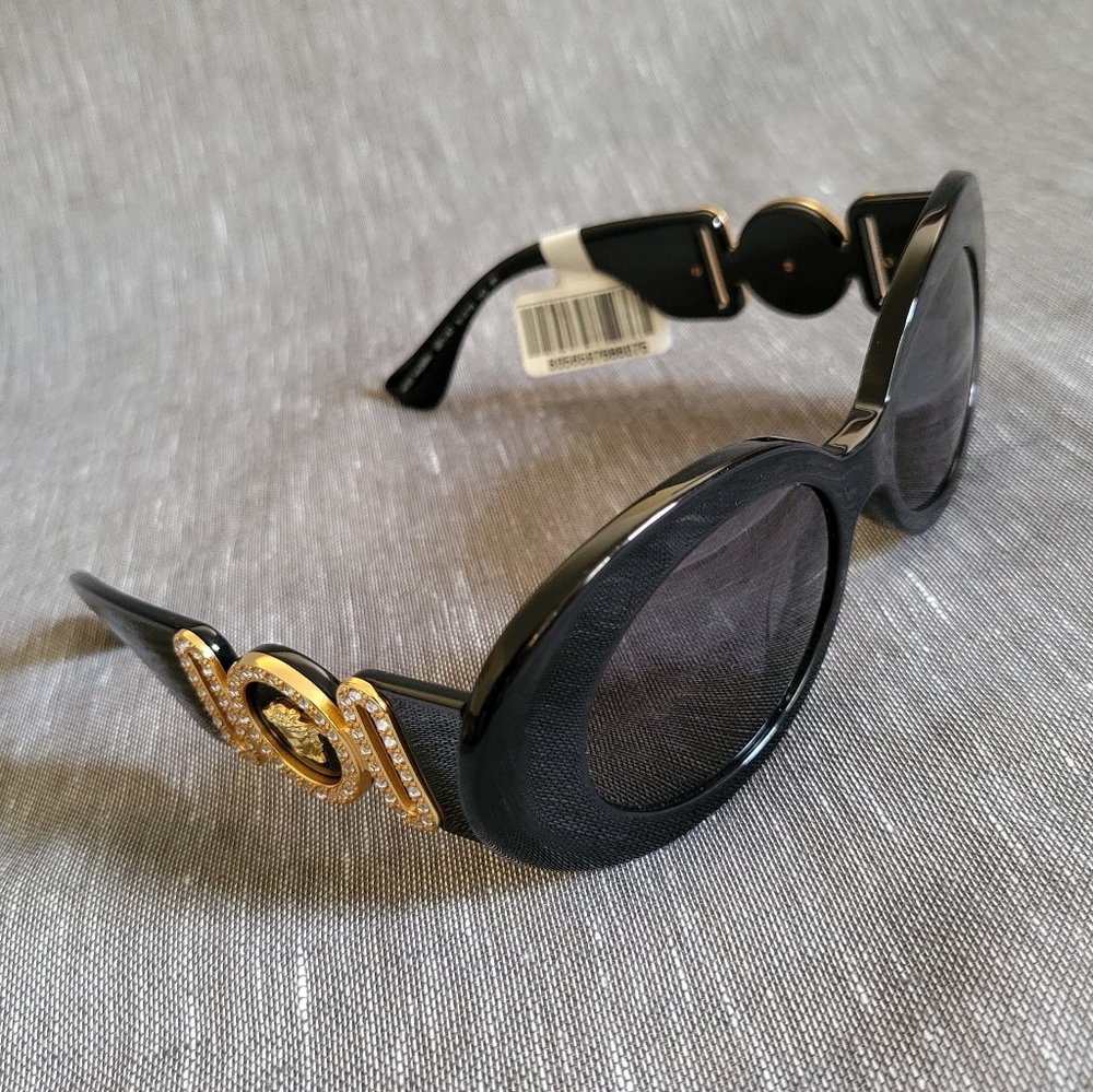 New Women's Versace Black Gold Medusa Head Biggie Sunglasses (Regular not Oversz - Picture 15 of 16